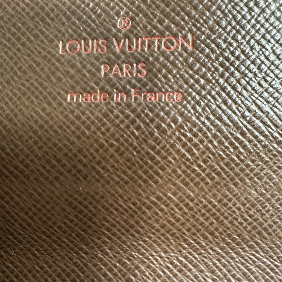 Louis Vuitton wallet - Picture 6 of 11